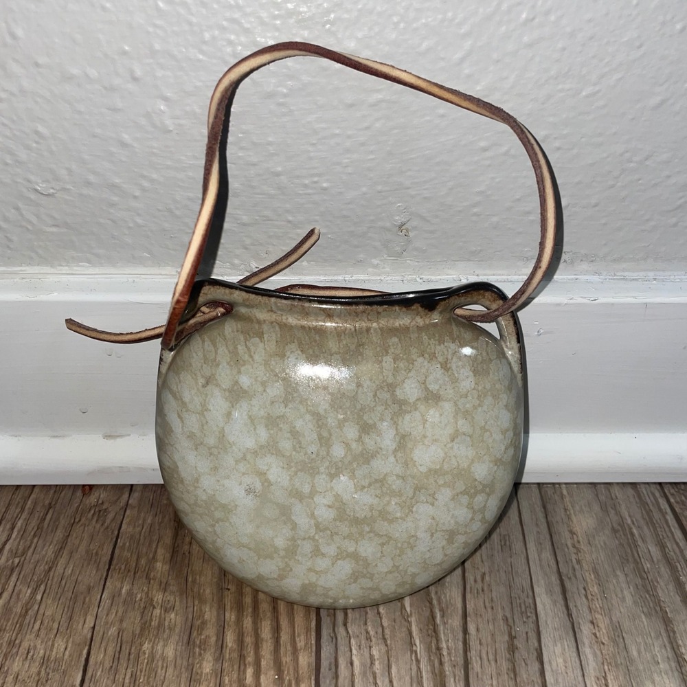VTG Tonnieshof Carstens West Germany Ceramic Hanging Wall Pocket Vase 4.5 inches